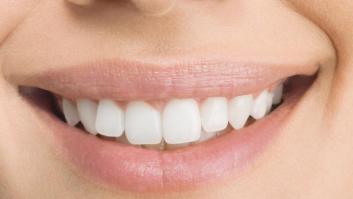 Adiós al sarro y a la placa dental: el producto superventas de Amazon que deja tus dientes como nuevos