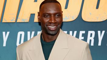 Acusan al actor Omar Sy de haber amenazado a un agente de un tren por el bozal de su perro