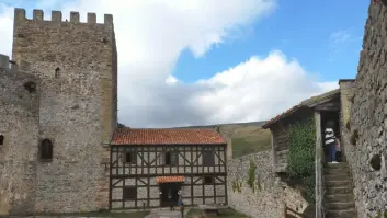 Muchos descartan visitar el castillo de Cantabria que tardó tres siglos en construirse