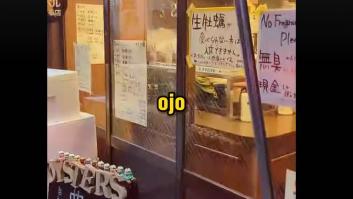 Avisa de fijarse muy bien en estos carteles si vas a un restaurante en Japón: puede que te echen si no lo haces
