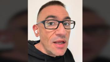 Un especialista pilla este pequeño gesto de Alsina durante su entrevista con Bolaños