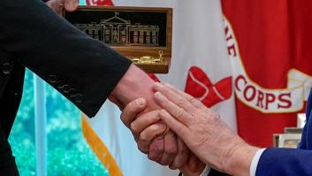 Medios internacionales empiezan a dar cuenta de lo que le sucede a la mano de Trump y sacan conclusiones