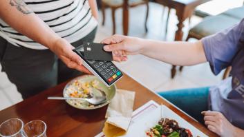 Le llama la atención lo que hacemos los españoles tras pedir la cuenta en los restaurantes: parece que en otros lugares no es normal