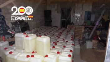 Desmantelan en El Puerto (Cádiz) una 'guardería' con casi 250 garrafas de gasolina para abastecer narcolanchas
