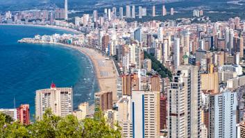Dinamarca señala este rincón de España como el peor destino europeo: "Si sueñas con bebidas baratas, es perfecto"