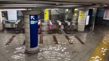 Se inunda el metro de Japón y todos se fijan en lo mismo