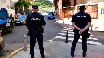 La prensa británica, indignada con España días después del asesinato de dos escoceses en un bar de la Costa del Sol