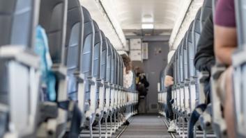 Varias aerolíneas de bajo coste se renuevan con los asientos para montar a caballo o bicicleta