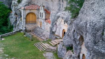 El precioso pueblo de 50 habitantes construido encima del 'Puente de Dios'