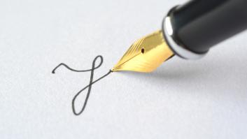 Una joven desafía a la era digital al coronarse como la mujer con la letra más bonita del mundo