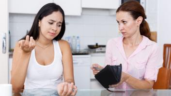 Estupefacción con el estudio que revela cuánto gastan los padres en regalos por los resultados de los exámenes