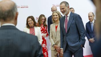 El rey Felipe VI y la infanta Elena coinciden en un acto y dejan claro cómo está la relación entre los hermanos