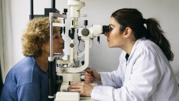Revolución entre los oftalmólogos: científicos hallan la manera de detectar al "ladrón silencioso de la vista"