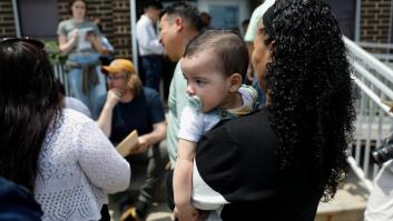 Trump ordena realizar "la mayor deportación masiva de la historia" de EEUU