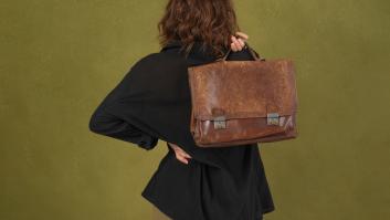 Va a una entrevista de trabajo y el gerente de RRHH le somete a la prueba del bolso: "Me ha parecido tan extraño"