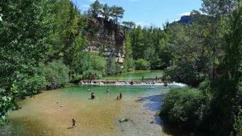 La piscina natural más bonita de Castilla-La Mancha está a poco más de 2 horas de Madrid y tiene un tobogán de piedra