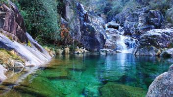 Un trozo del Atlántico en una piscina natural: uno de los rincones más bonitos de Galicia para darse un chapuzón este verano