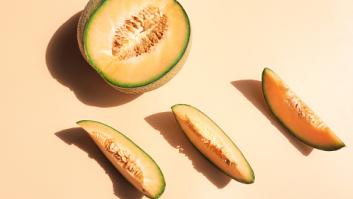 Ni olerlo ni examinarlo: un verdulero de confianza revela el truco para elegir el mejor melón del supermercado