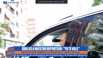 Ábalos va en su coche, ve a la prensa, baja la ventanilla y sólo le dice algo (y no bueno) al micrófono de TVE