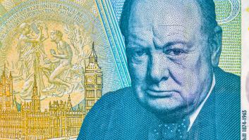 Lucía es española, trabaja en Londres y le acaban de subir el sueldo a 5.000 euros al mes: "Me sobran 30 libras viviendo en Londres"