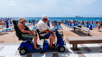 Un británico jubilado se traslada a España, pierde todos sus ahorros y acaba limpiando villas de lujo: "El fondo era considerable"