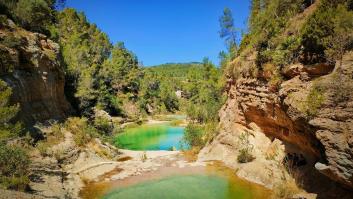Ni una ni dos sino hasta cuatro piscinas naturales de aguas cristalinas en un rincón de Valencia