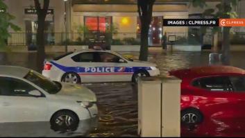 Varias calles de París se inundan y la policía decide poner esta banda sonora en sus altavoces