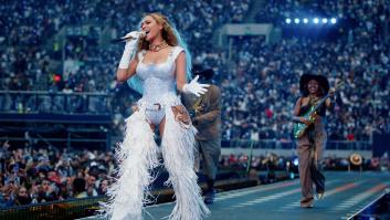 Beyoncé sufre un aparatoso percance en pleno concierto y reacciona como solo ella puede hacerlo