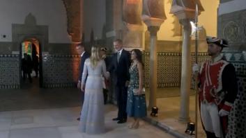 A ojos de dos expertas en protocolo está claro quién tiene la culpa en lo ocurrido con Sánchez y los reyes de España