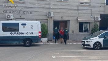 Detenido un hombre por grabar a mujeres mientras se duchaban en un gimnasio de Torrevieja (Alicante)