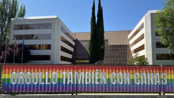 El Imserso denuncia por delito de odio el ataque a dos pancartas por los derechos LGTBIQ+