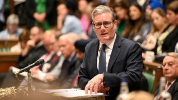 Rebelión laborista, lágrimas de ministra y tijeretazos: las claves de la crisis que sacude a Starmer