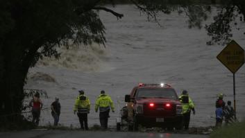 Las inundaciones en Texas dejan ya 27 muertos, entre ellos nueve niños, y decenas de desaparecidos