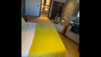 Empiezan sus vacaciones, llegan a la habitación y lo que se encuentran lleva más de 4 millones de reproducciones