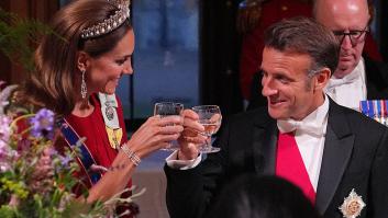 Macron le hace este gesto a Kate Middleton en su visita a Reino Unido y las redes revolucionan: "Es extremadamente grosero"