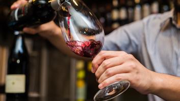 Un ingeniero y un licenciado en derecho abandonan sus trayectorias para ir al campo a salvar una uva del siglo XVI