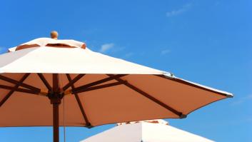 Roban al dueño de la vinoteca, toma medidas, llaman a la puerta y son veinte policías con una multaza