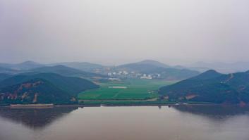 Un pequeño grupo de occidentales revela cómo es vivir en Corea del Norte: "Están ubicados en edificios sin rostro y debes entrar para ver qué hay allí"