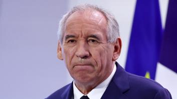 Recortes de 44.000 millones de euros para frenar la deuda: todas las medidas del polémico ajuste de Francia