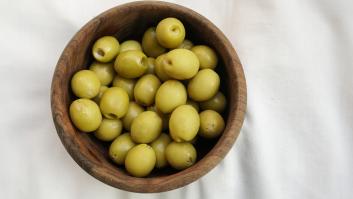 Indemnizan con 4.000 euros a un hombre que se rompió dos implantes por comer una aceituna mal deshuesada