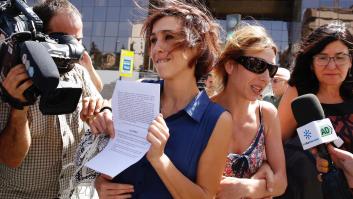 El hijo mayor de Juana Rivas relata al presidente andaluz el "desamparo" de su hermano