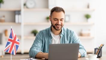 Es experto en idiomas y revela las sencillas reglas para aprender 3.000 palabras en inglés en un minuto