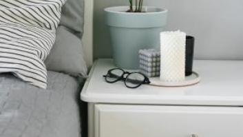 Adiós a la mesilla clásica: Xiaomi lanza su versión inteligente con caja fuerte y esta es su alternativa en España