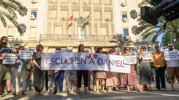 Juana Rivas entrega a su hijo menor a Francesco Arcuri: están camino de Italia