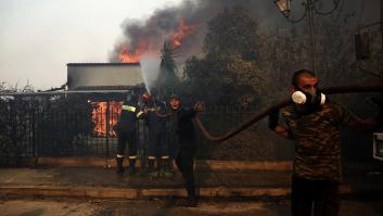 Una ola de incendios en Grecia obliga a evacuar a miles de personas en el territorio