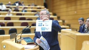 Monago (PP) pide retocar su currículum, pero para añadirle nuevos títulos