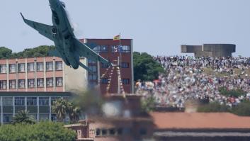 El Ejército del Aire sale al paso para aclarar lo ocurrido con su F-18 en la playa de Gijón tras la polémica