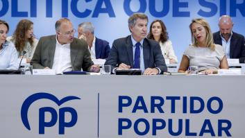 Dudas en el PP después de que Feijoo haya ordenado endurecer su discurso migratorio: "Si imitamos a Vox, gana Vox"
