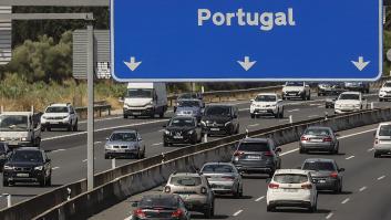 La operación salida comienza con retenciones en Madrid y las grandes ciudades