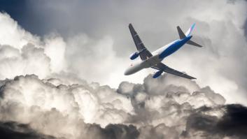 Una piloto revela la decisión clave que te ayudará a reducir las turbulencias durante los vuelos